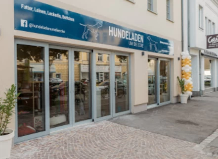 Image of Hundeladen um die Ecke service in Stockerau, Niederosterreich, Austria
