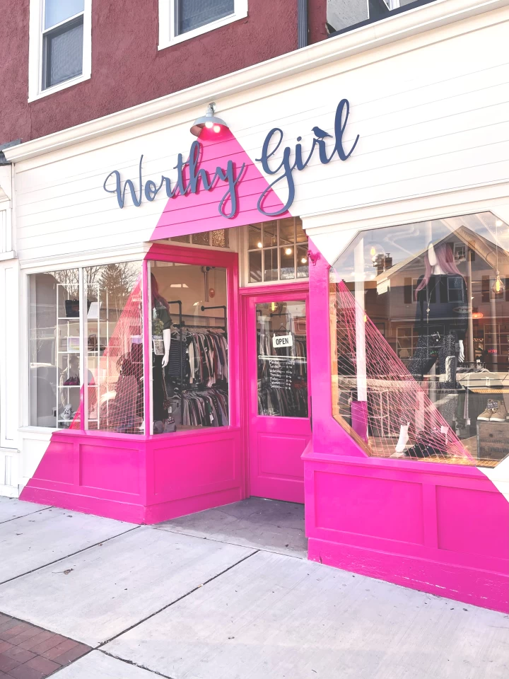 Image of Worthy Girl service in Beverly, Massachusetts, United States Image of Worthy Girl service in Beverly, Massachusetts, United States
