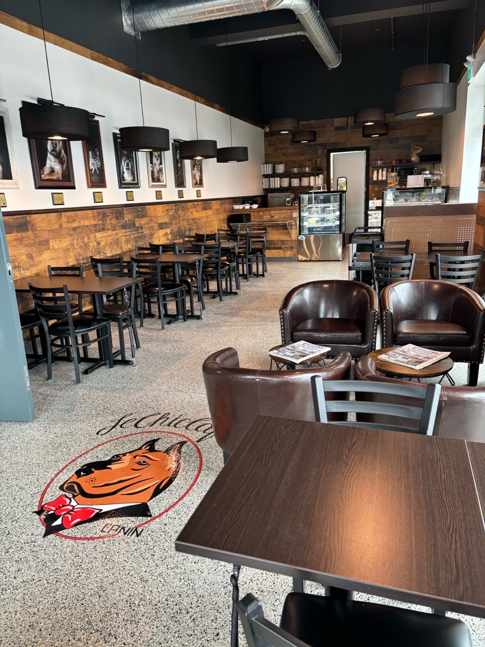 Image of Le Chic Café Canin service in Saint-Jean-sur-Richelieu, Quebec, Canada Image of Le Chic Café Canin service in Saint-Jean-sur-Richelieu, Quebec, Canada