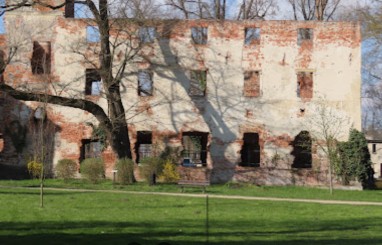 Image of The Palace and Park park in Żmigród, Lower Silesian Voivodeship, Poland Image of The Palace and Park park in zmigrod, lower-silesian-voivodeship, poland