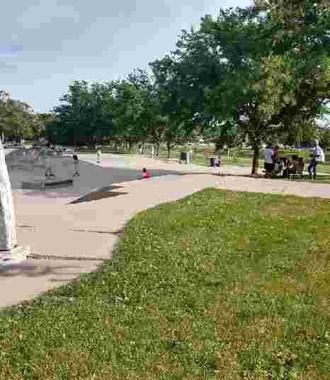 Image of Roberts Park park in Omaha, Nebraska, United States Image of Roberts Park park in omaha, nebraska, united-states
