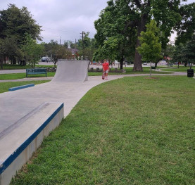 Image of Breslin Park park in Louisville, Colorado, United States Image of Breslin Park park in Louisville, Colorado, United States