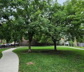 Image of Walsh (John) Park park in Chicago, Illinois, United States Image of Walsh (John) Park park in chicago, illinois, united-states