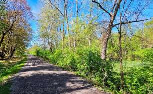 Image of Veterans Memorial Pointe park in Rochester Hills, Michigan, United States Image of Veterans Memorial Pointe park in rochester-hills, michigan, united-states