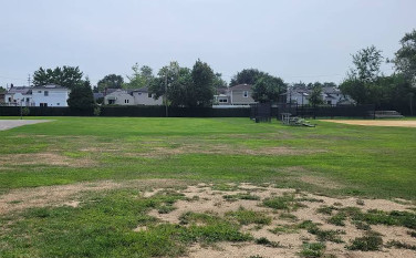 Image of Syosset Circle Park S-6 park in Syosset, New York, United States Image of Syosset Circle Park S-6 park in syosset, new-york, united-states