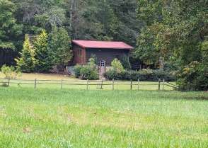 Image of Weaver Creek/BMT trail head park in Blue Ridge, Georgia, United States Image of Weaver Creek/BMT trail head park in blue-ridge, georgia, united-states