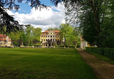 Image of Barockschloss und Park Neschwitz park in Neschwitz - Njeswačidło, Saxony, Germany Image of Barockschloss und Park Neschwitz park in neschwitz-njeswacidlo, saxony, germany