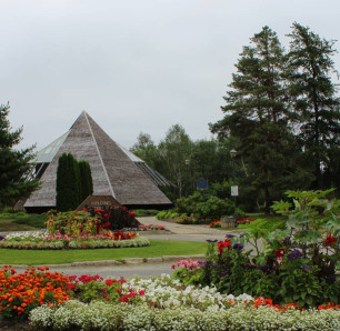 Image of Fielding Memorial Park park in Greater Sudbury, Ontario, Canada Image of Fielding Memorial Park park in greater-sudbury, ontario, canada