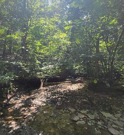 Image of Wetmore Trailhead, Robinson Field park in Peninsula, Ohio, United States Image of Wetmore Trailhead, Robinson Field park in peninsula, ohio, united-states