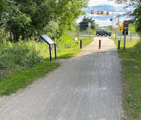 Image of West Bloomfield Trail (West End) park in Walled Lake, Michigan, United States Image of West Bloomfield Trail (West End) park in walled-lake, michigan, united-states