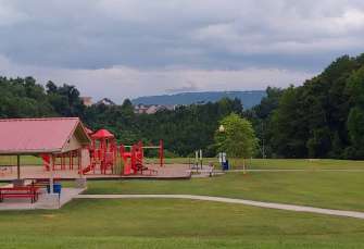 Image of White Oak Park park in Red Bank, Tennessee, United States Image of White Oak Park park in red-bank, tennessee, united-states