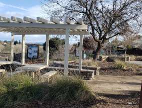 Image of Valley View Park & Trail park in Oakdale, California, United States Image of Valley View Park & Trail park in oakdale, california, united-states
