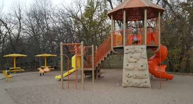 Image of Walnut Grove Park park in Omaha, Nebraska, United States Image of Walnut Grove Park park in omaha, nebraska, united-states