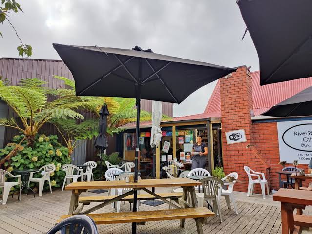 Image of Riverstone Cafe service in Otaki, Wellington, New Zealand Image of Riverstone Cafe service in Otaki, Wellington, New Zealand